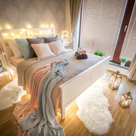 Luxury Apartment River Diamond Residence Praga Exterior foto